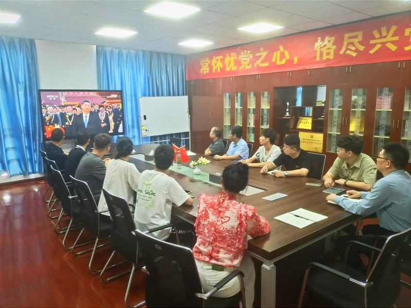 0e42f8011a040f02a573a70ab7ba4f74_origin(1)